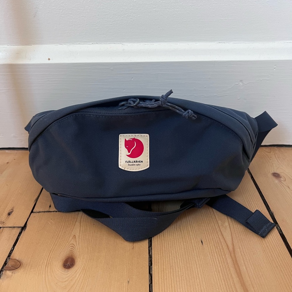 Fjallraven Ulvo Hip Pack Medium in Mountain Blue - Picture 3 of 8